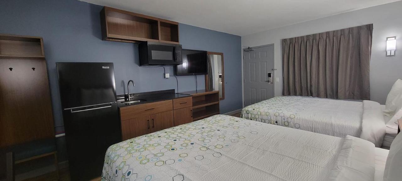 Hometowne Studios By Red Roof Egg Harbor-Atlantic City Airport Egg Harbor Township Exteriör bild