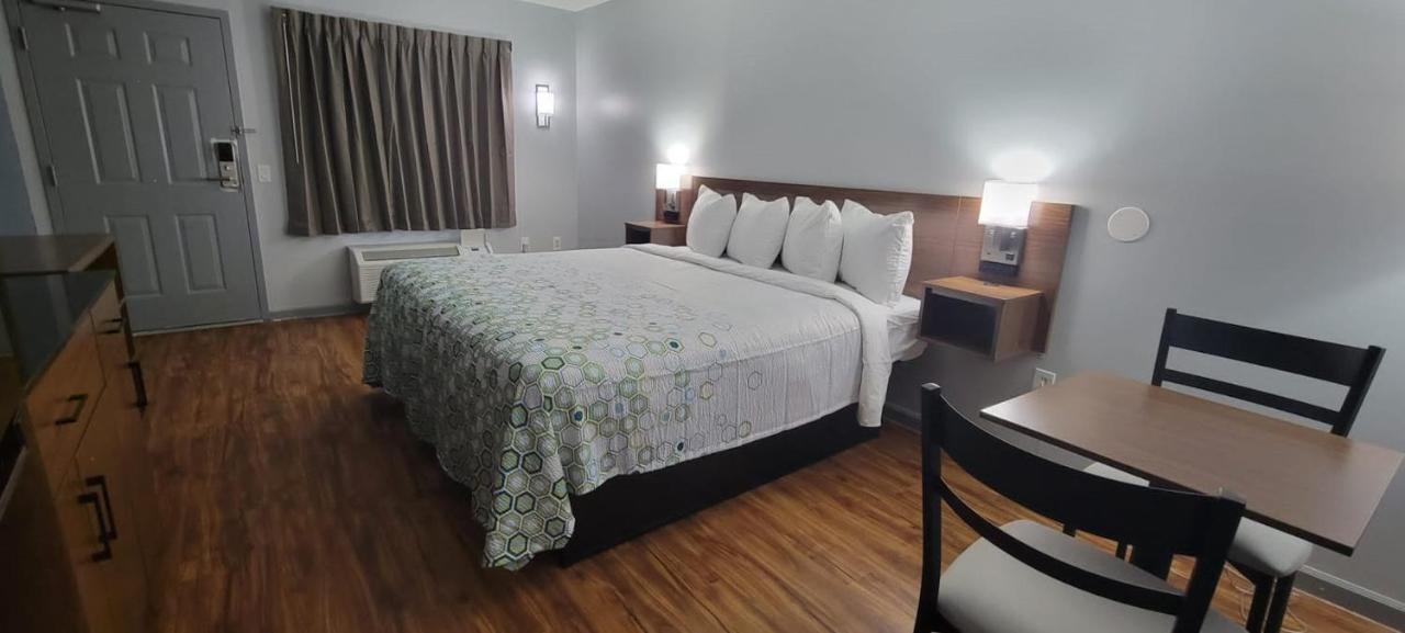 Hometowne Studios By Red Roof Egg Harbor-Atlantic City Airport Egg Harbor Township Exteriör bild