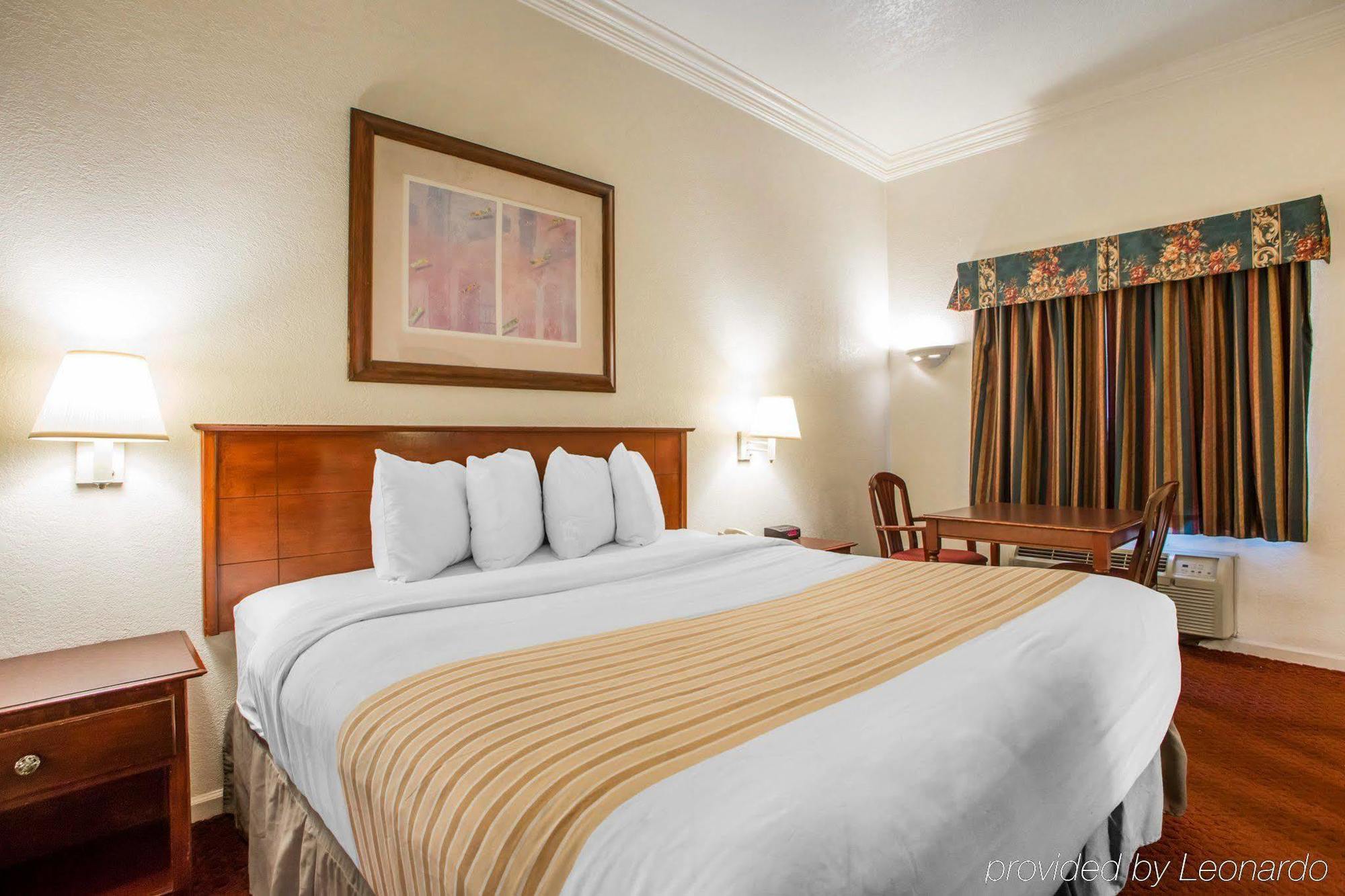 Hometowne Studios By Red Roof Egg Harbor-Atlantic City Airport Egg Harbor Township Exteriör bild