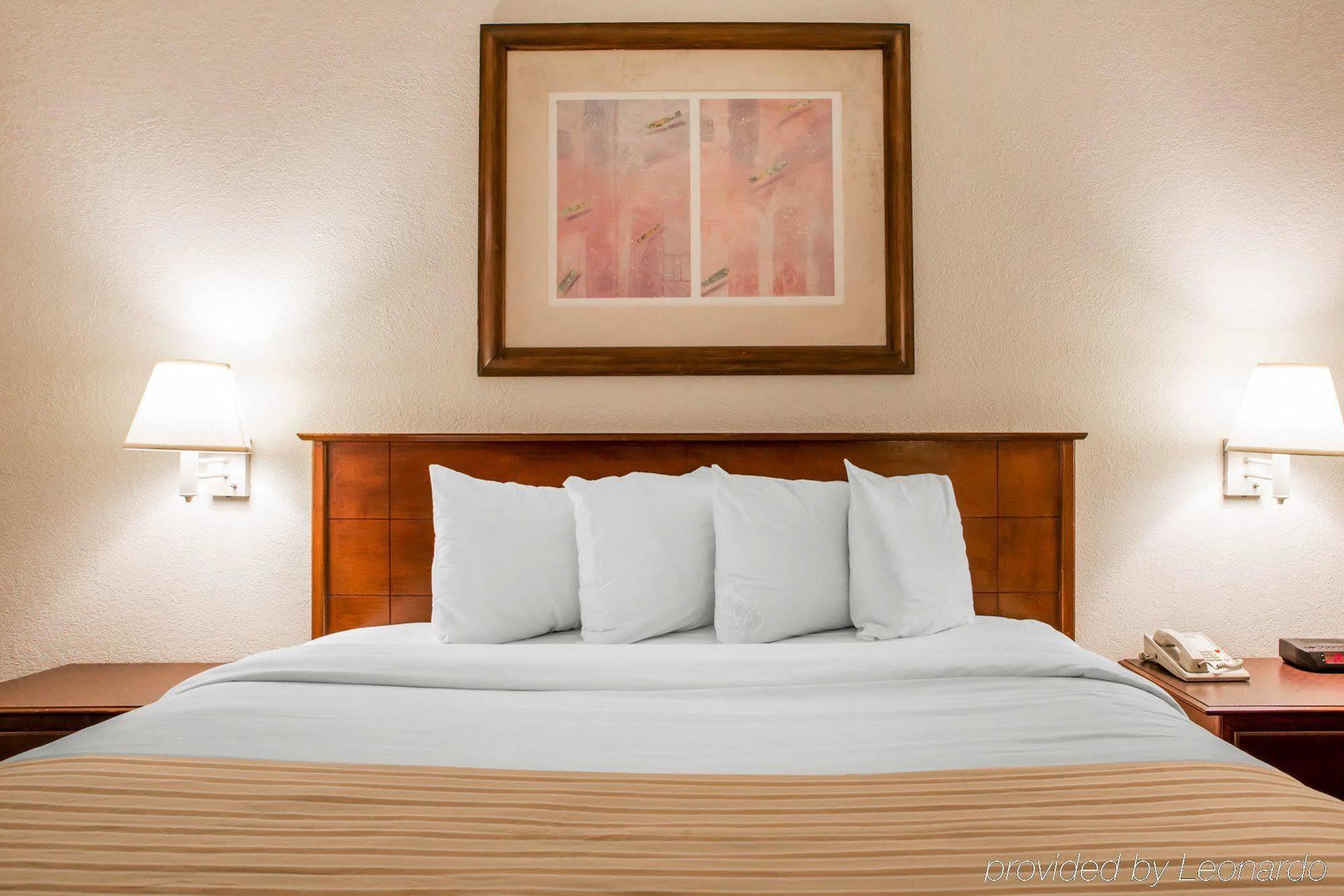 Hometowne Studios By Red Roof Egg Harbor-Atlantic City Airport Egg Harbor Township Exteriör bild