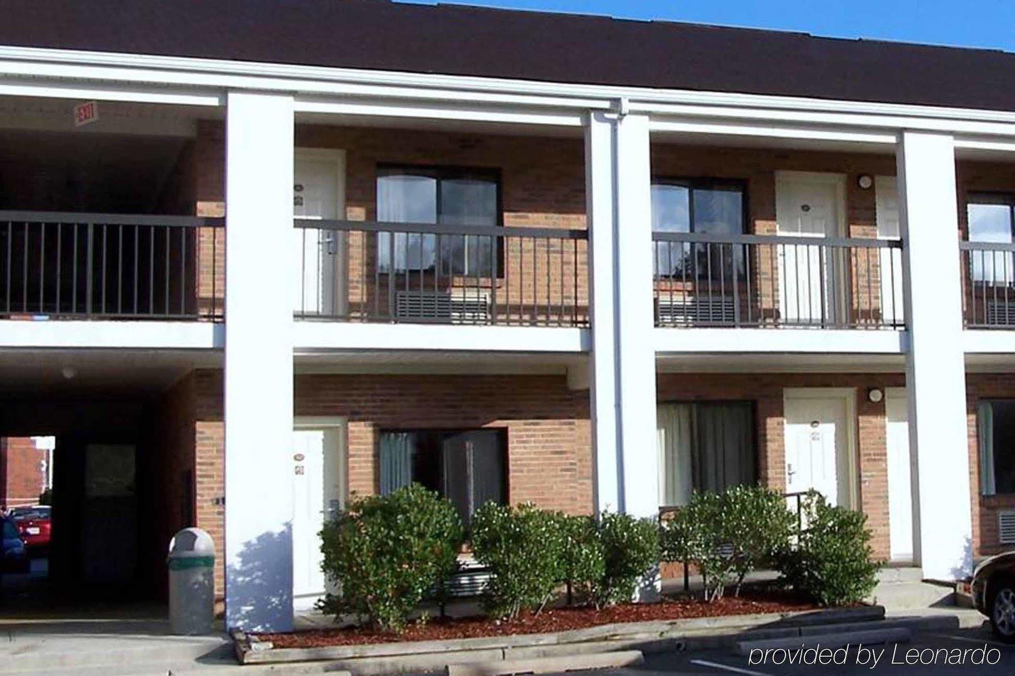 Hometowne Studios By Red Roof Egg Harbor-Atlantic City Airport Egg Harbor Township Exteriör bild